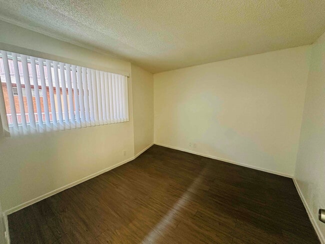 Foto del edificio - 4688 Huntington Dr S