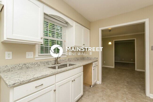Foto del edificio - 3 Bedroom Pet-Friendly Home in Marietta, G...