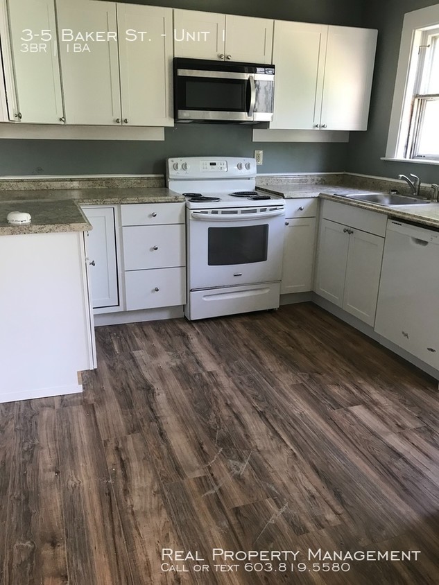 Primary Photo - Renovated 3 Bedroom 1st Floor Unit in Dover!
