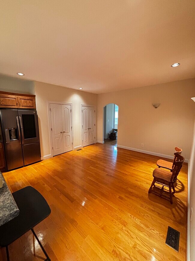 Foto del edificio - 14116 Spruce Ave