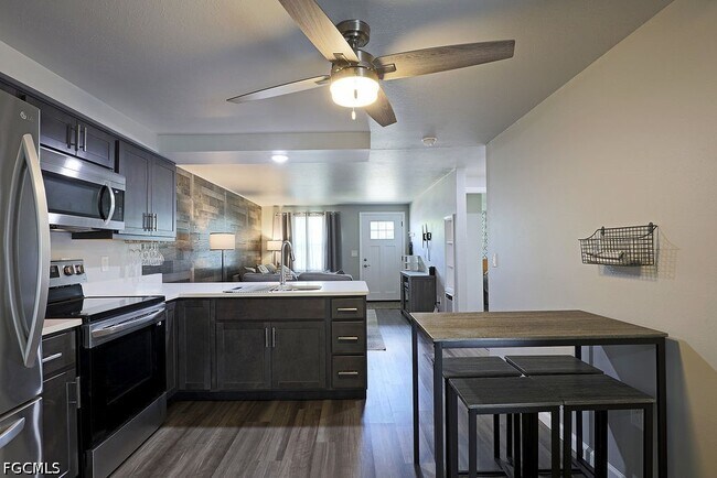 Foto del edificio - 2184 Arden St