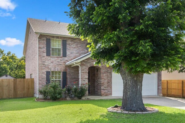 Foto del edificio - 300 Emerald Fields Ln