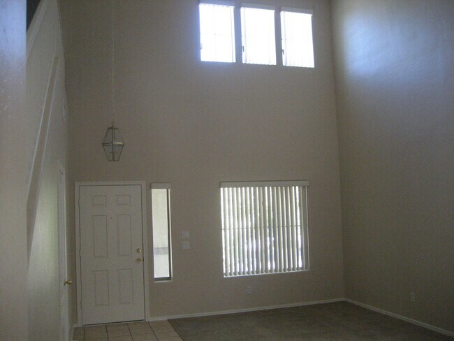 Foto del edificio - 4369 S Hemet St