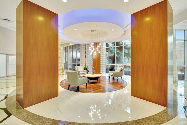 Foto del edificio - 6301 Collins Ave