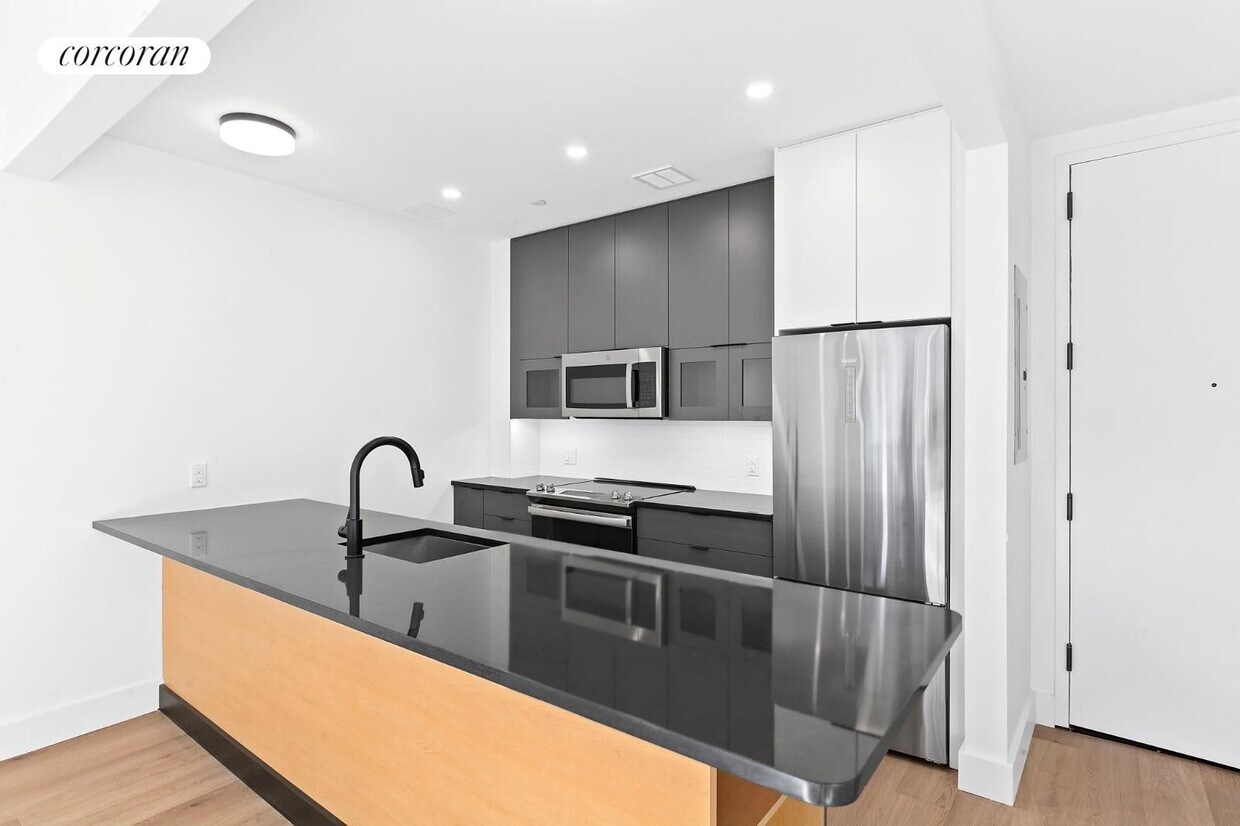 Foto principal - 2490 3rd Ave.