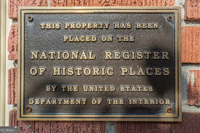 Foto del edificio - 1957 Walker Ave