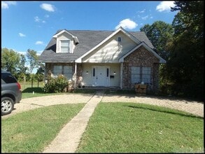 Building Photo - 1016 I St