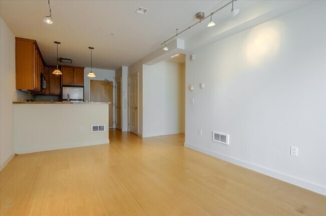 Building Photo - 475 Tehama St