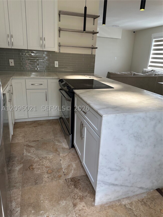 Foto del edificio - 2775 SW 1st St