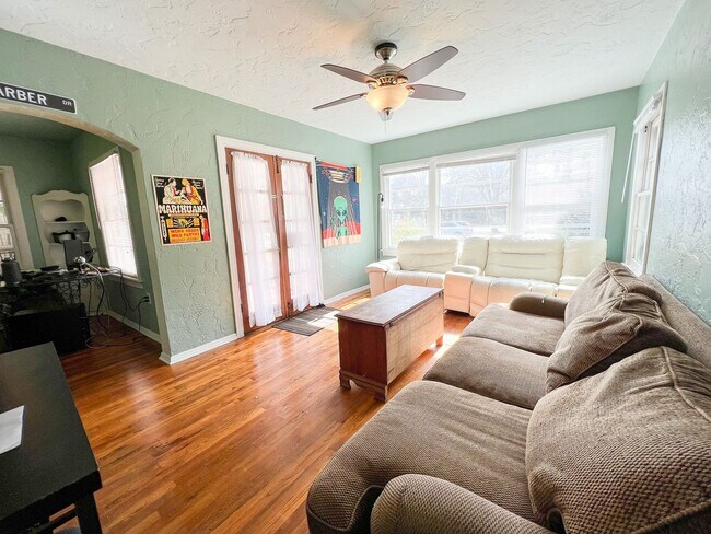 Foto del edificio - 1824 NW 5th Ave