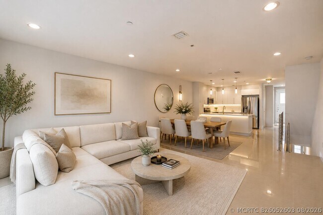 Foto del edificio - 832 NE 19th Ave
