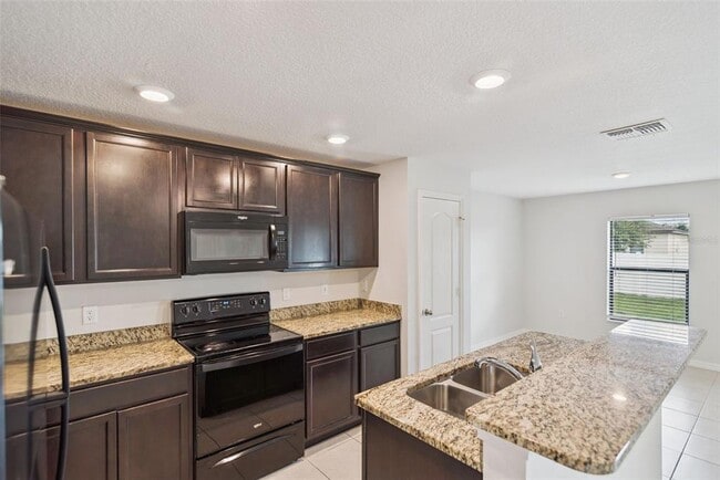 Building Photo - 1975 Piedmont Ct