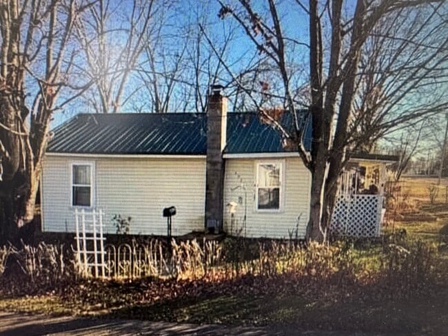 Building Photo - 202 E South St