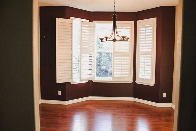 Building Photo - 3 br, 3 bath House - 12865 SW Beagle Court