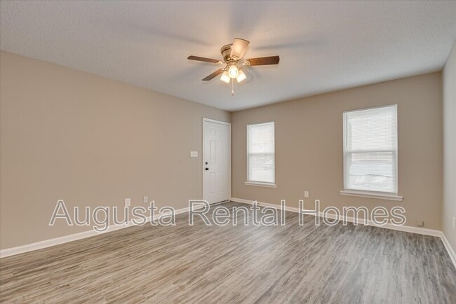 Foto del edificio - 940 Stevens Creek Rd