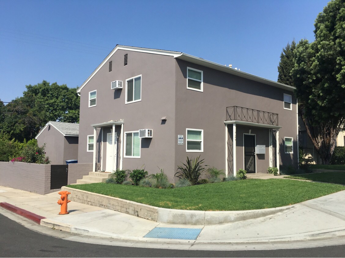 725 S Glenoaks Blvd, Burbank, CA 91502 Apartments in Burbank, CA