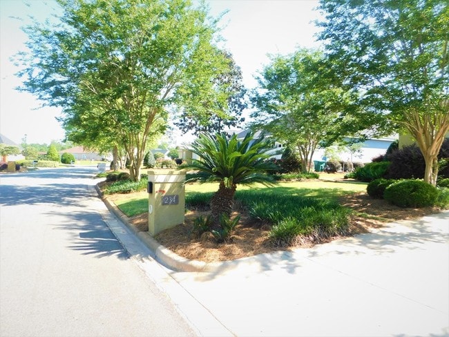 Building Photo - 234 Stonegate Dr