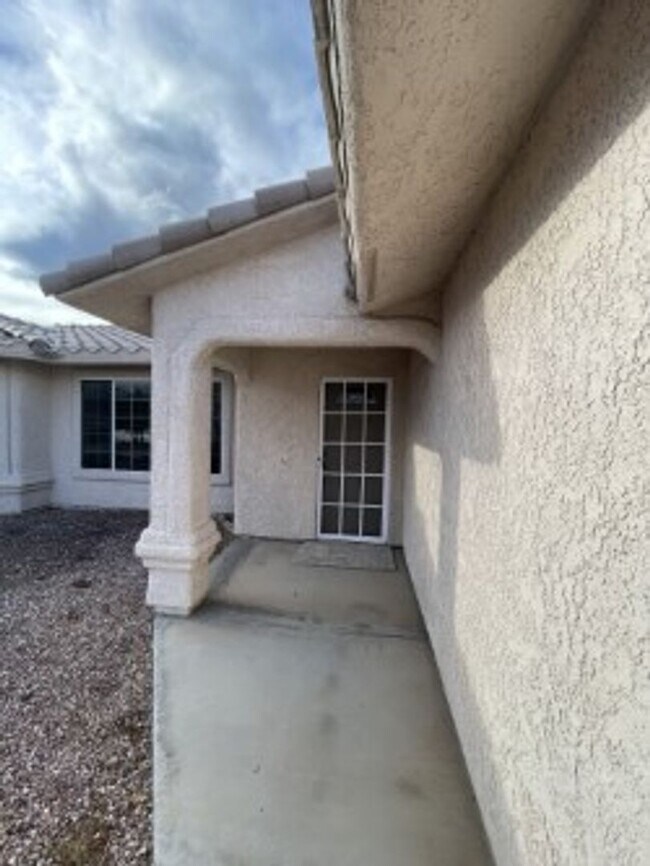 Building Photo - Welcome to 3215 Thundercloud Drive