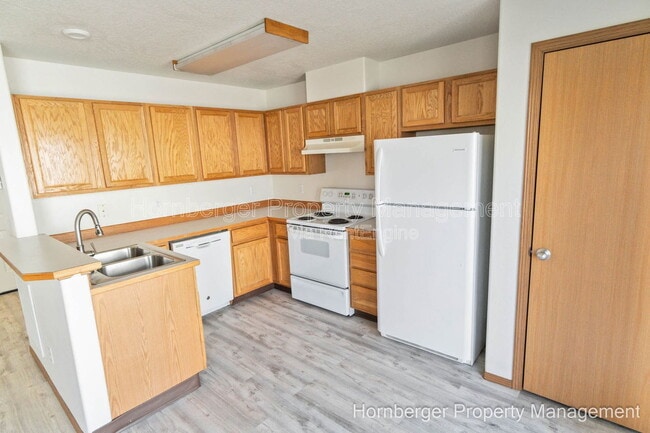 Building Photo - 1409 E Gilbert Ave