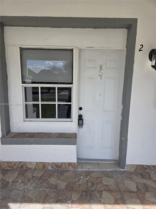 Foto del edificio - 1945 NW 24th Ct