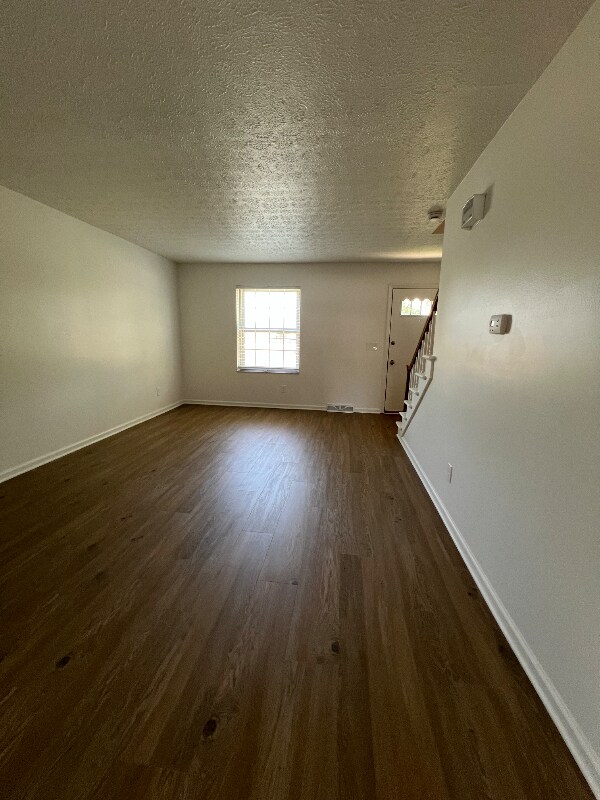 Foto del edificio - 4797 Nugent Dr