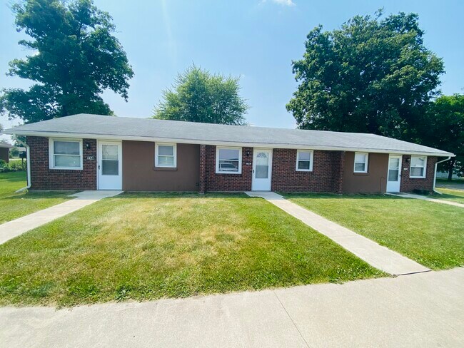 Building Photo - 996 N Ohio St