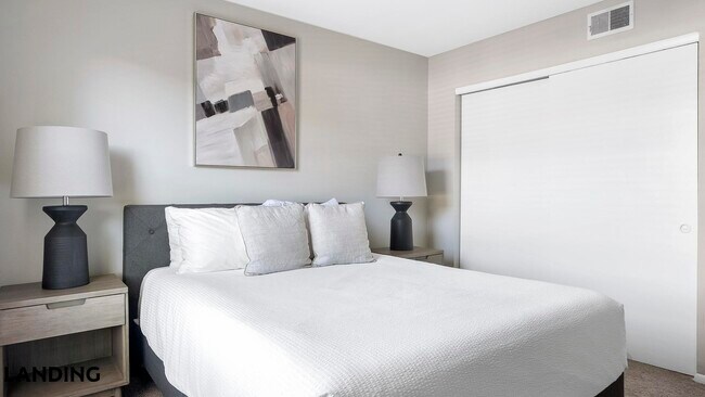 Foto del edificio - 3450 Manor Dr