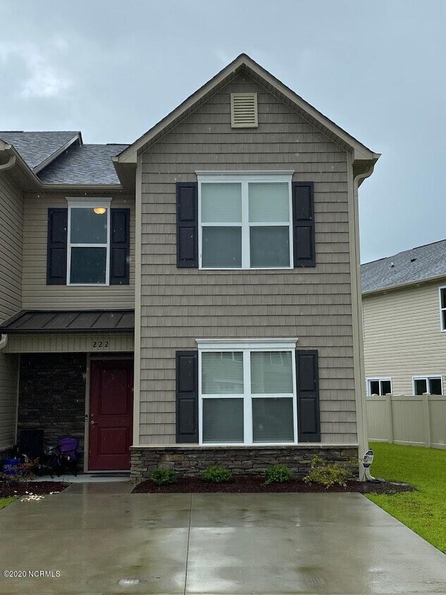 Primary Photo - 222 Boyington Dr