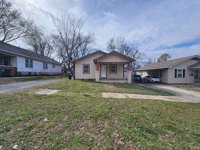 Foto del edificio - 2 bed 1 bath in Shawnee