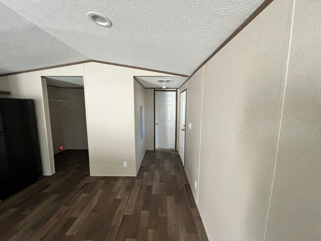 Foto del edificio - 48 Tower Manor Dr