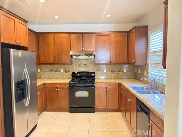 Building Photo - 865 Sunset Pl