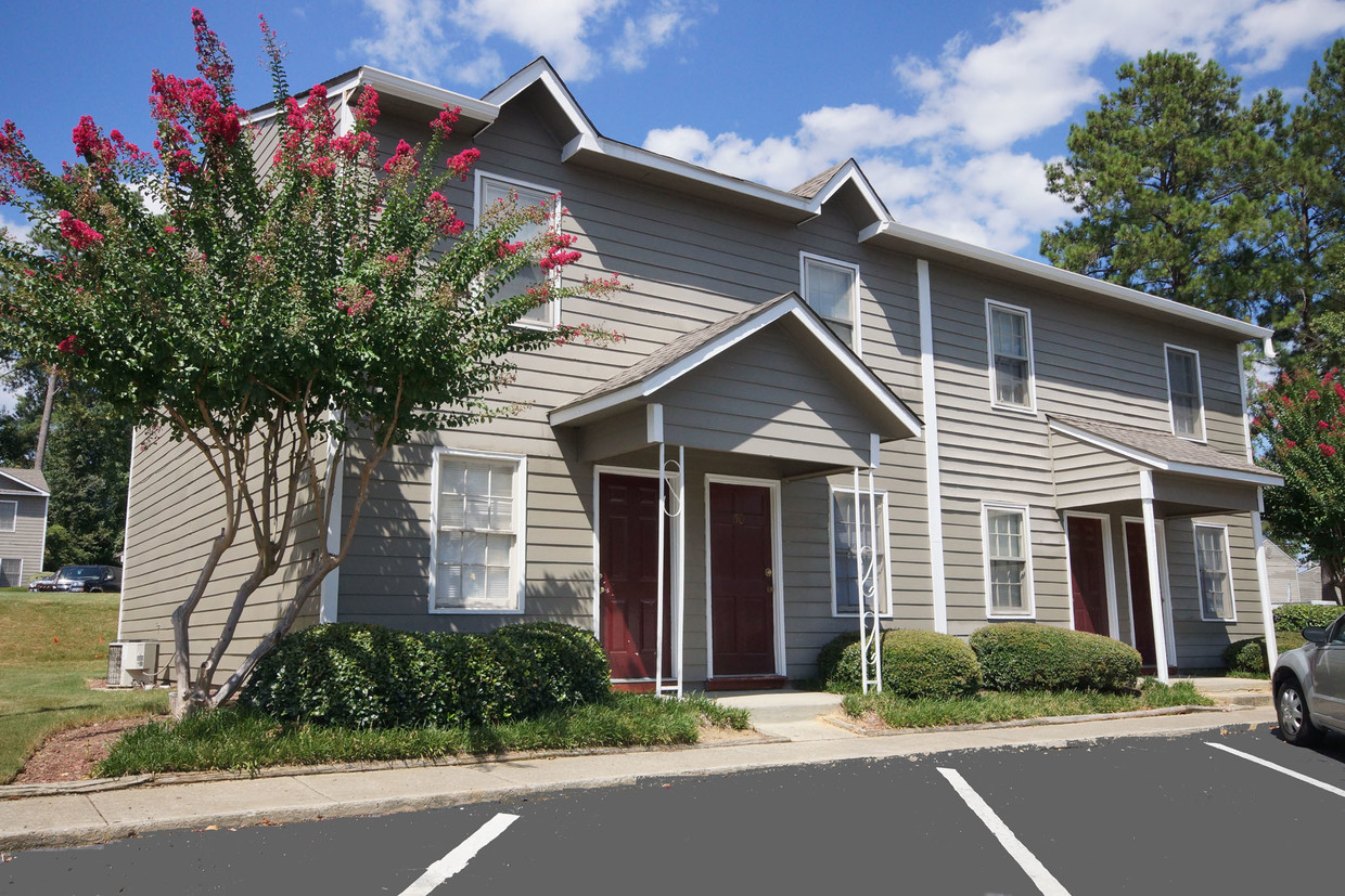 Bienvenido a casa - Brookhaven Townhomes