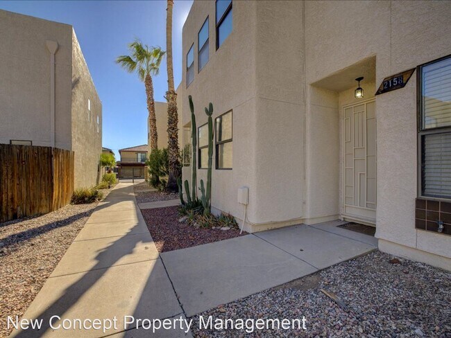 Foto del edificio - 2 br, 2 bath House - 2158 N 1st Ave.