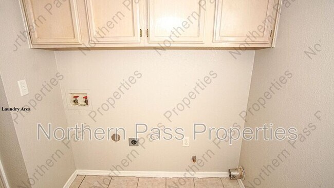 Building Photo - 7481 Umbria Dr