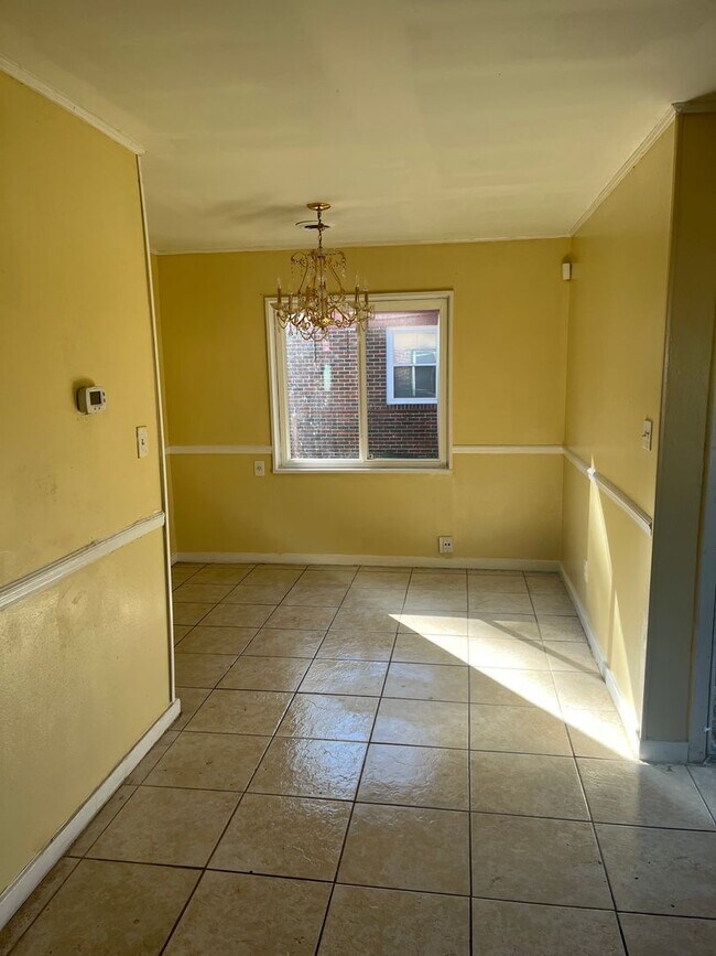 Foto del edificio - 2 Bedroom Home Midfield area