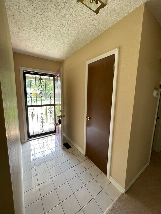 Foto del edificio - Charming Rental in Broken Arrow 3BD 2BA 2 ...