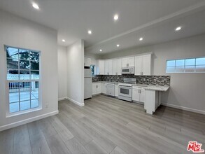 Building Photo - 7701 Vantage Ave