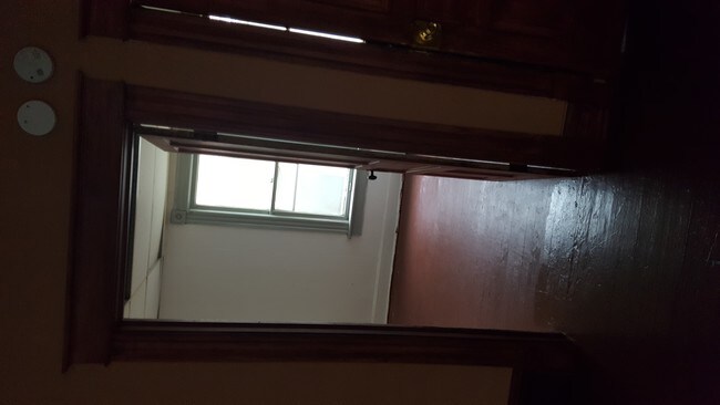 Foto del edificio - 1233 S 71st St