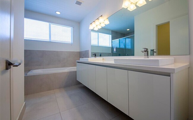 Foto del edificio - 6839 NW 103rd Ave