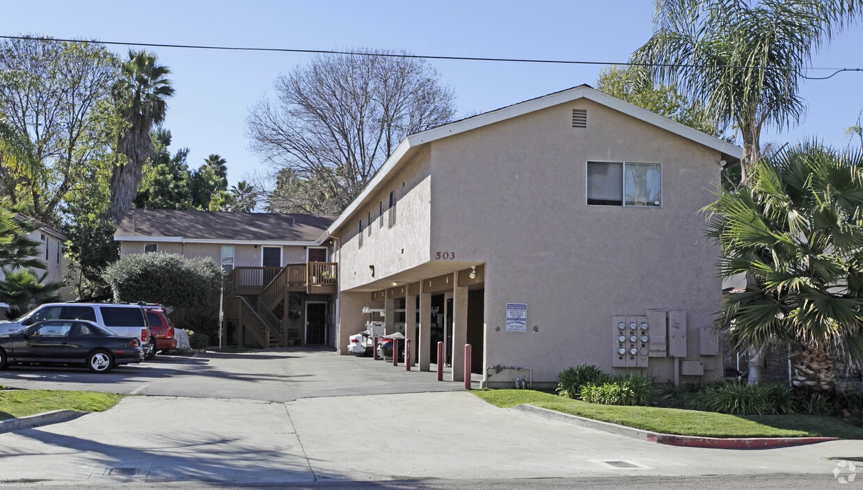 Building Photo - 503 N Fig St