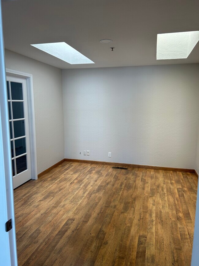 Foto del edificio - 5053 Pavo Ct