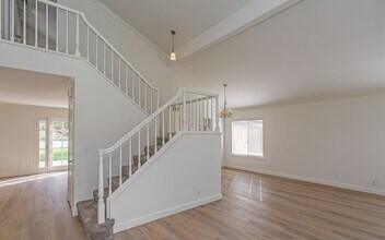 Building Photo - 7960 Represa Cir