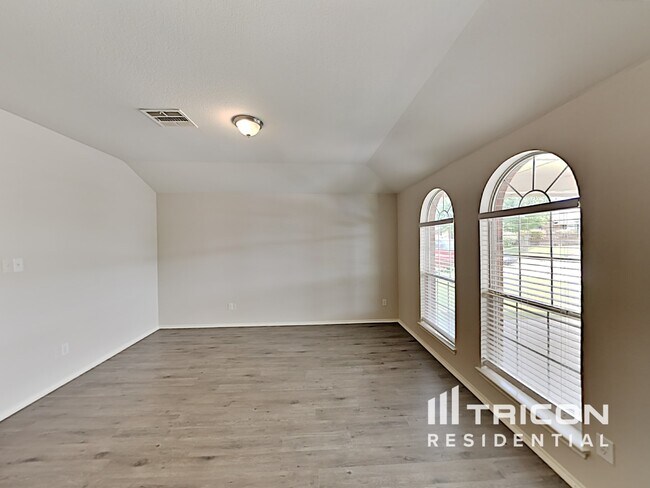 Building Photo - 743 Lentisco Dr
