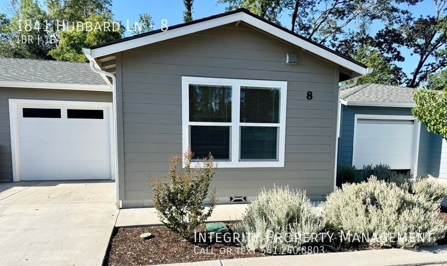 Primary Photo - 1841 Hubbard Ln