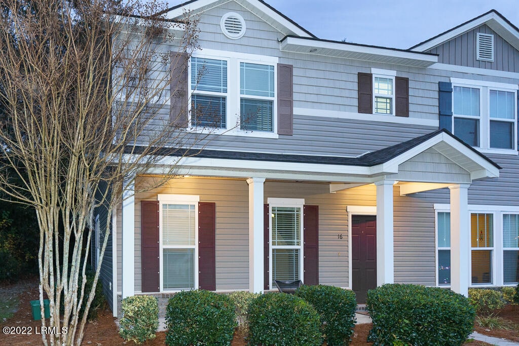 16 Moon Beam Ct, Bluffton, SC 29910 Townhome Rentals in Bluffton SC