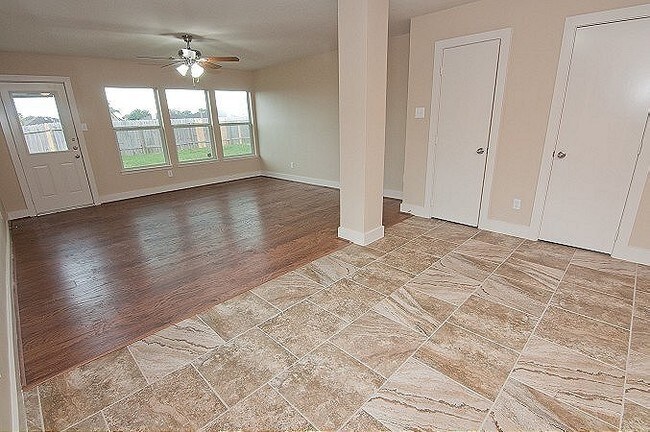 Building Photo - 257 Crystal Isle Dr