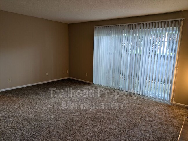 Building Photo - 5801 Woodson Dr