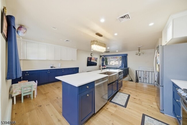 Foto del edificio - 32 Hardwick Ct