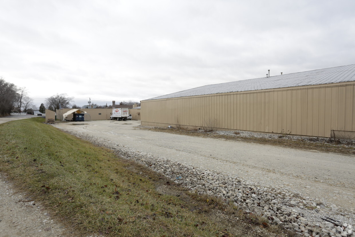 Building Photo - New Lenox Horizon Senior Living Community