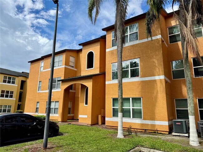Foto del edificio - 4532 Commander Dr